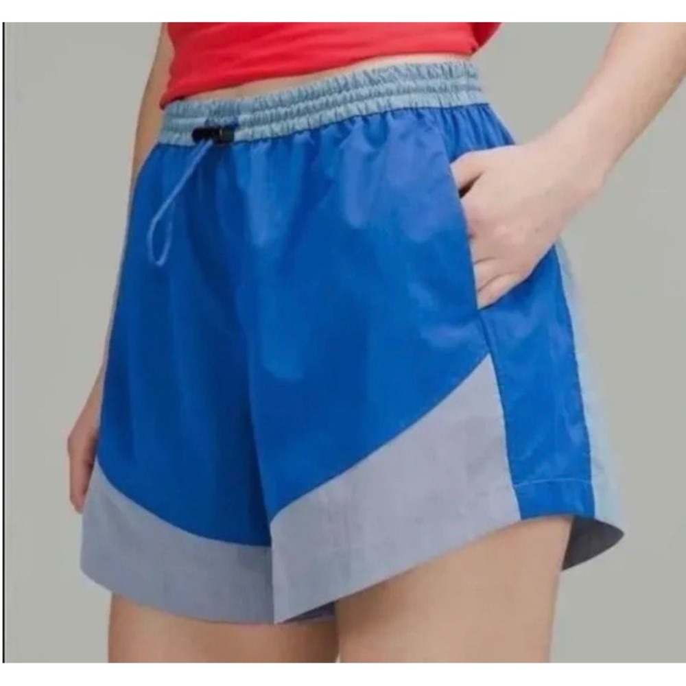 Lululemon NWT‎ Evergreen High-Rise Short 4.5"-Blue Grey Colorblock